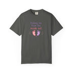 Pregnancy T-Shirt "Kicking Me From the Inside Out" — Cute Baby Footprint Maternity Tee