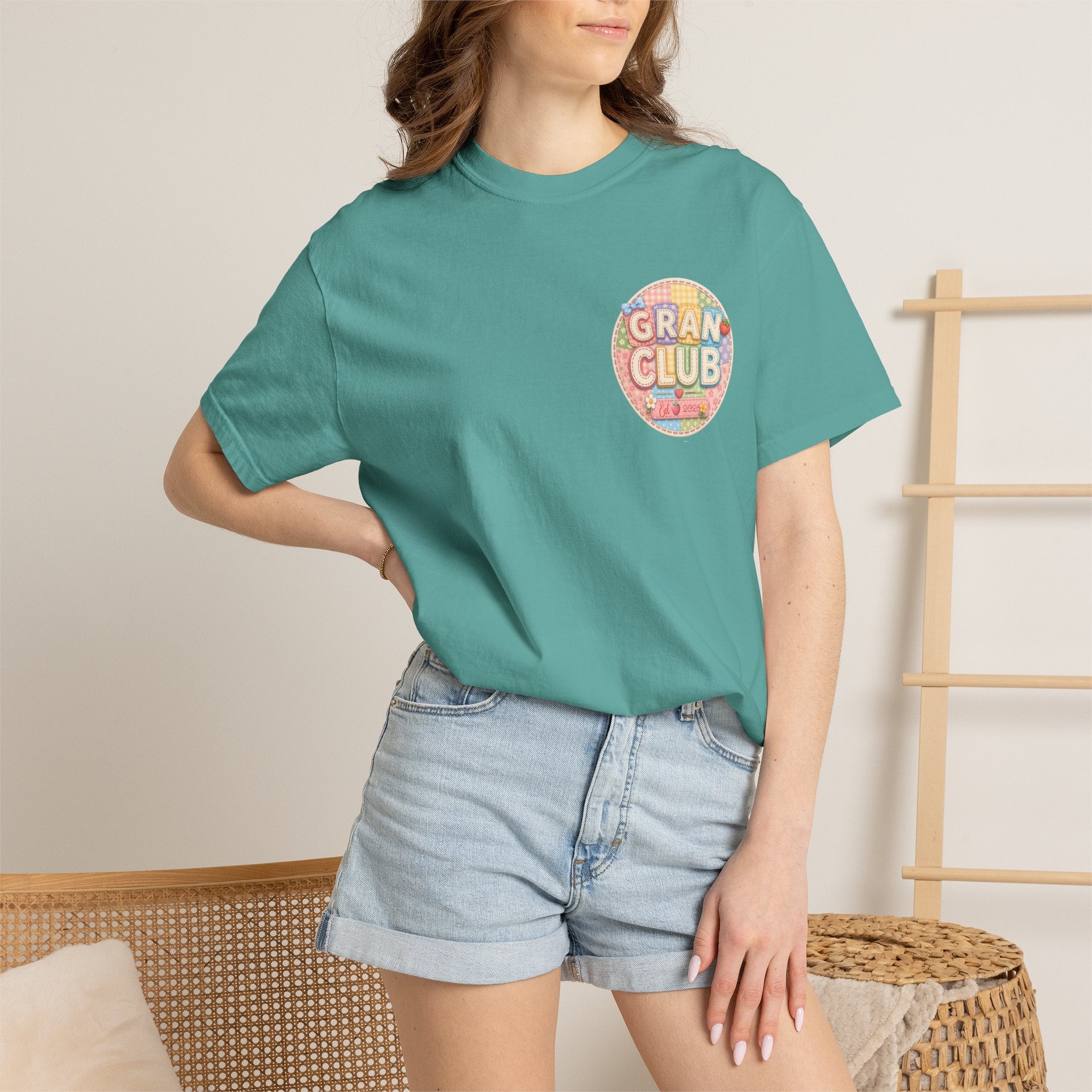 T-Shirt — "Gran Club" Retro Floral Badge Tee