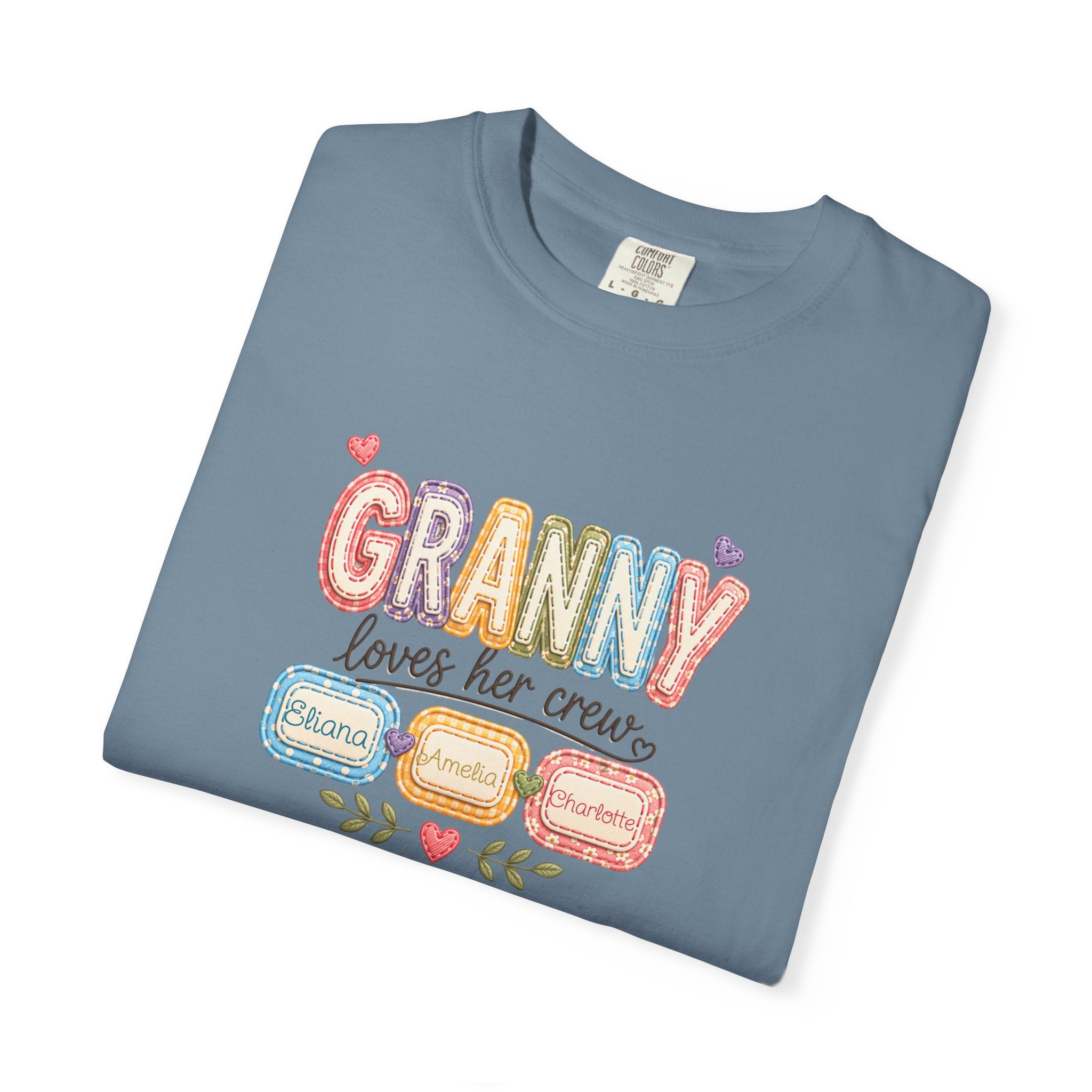Granny Loves Her Crew T-Shirt – Cute Grandma Family Names Tee