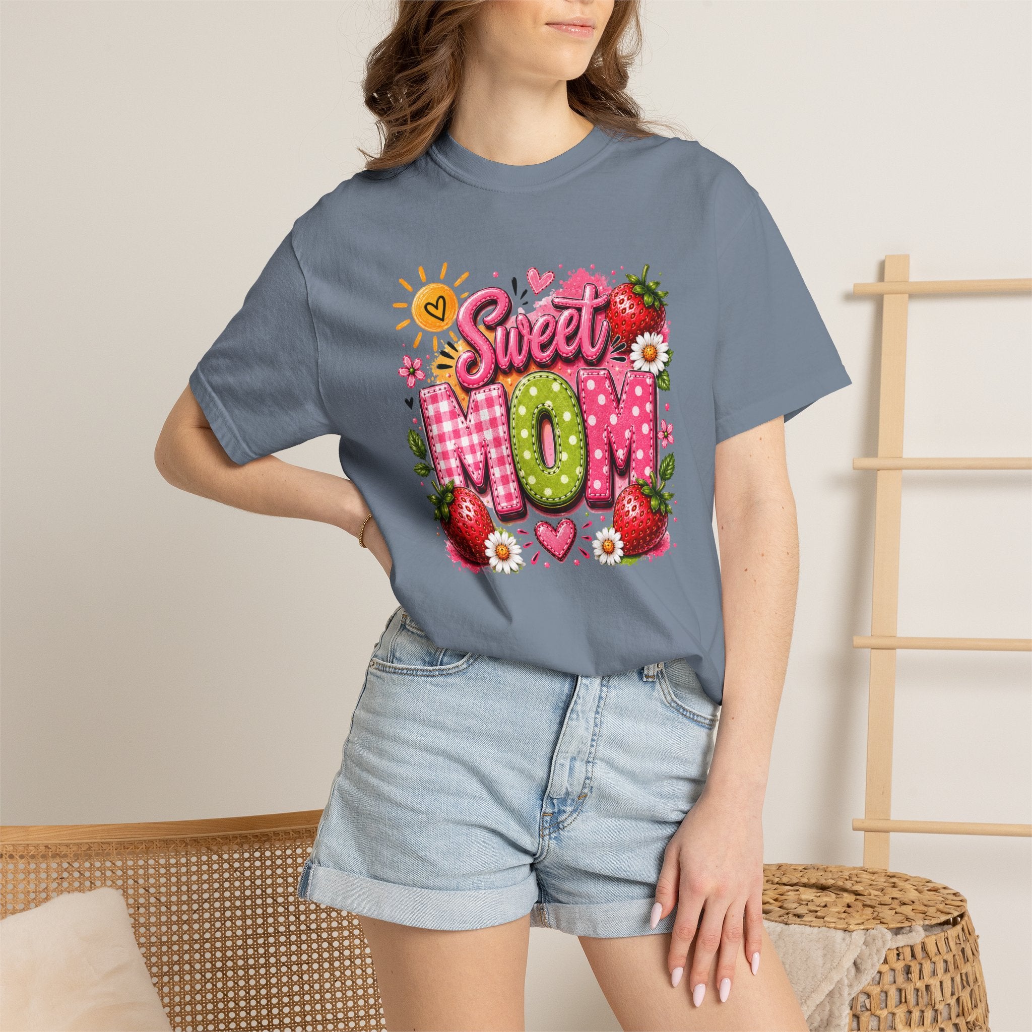 Sweet MOM Strawberry Tee