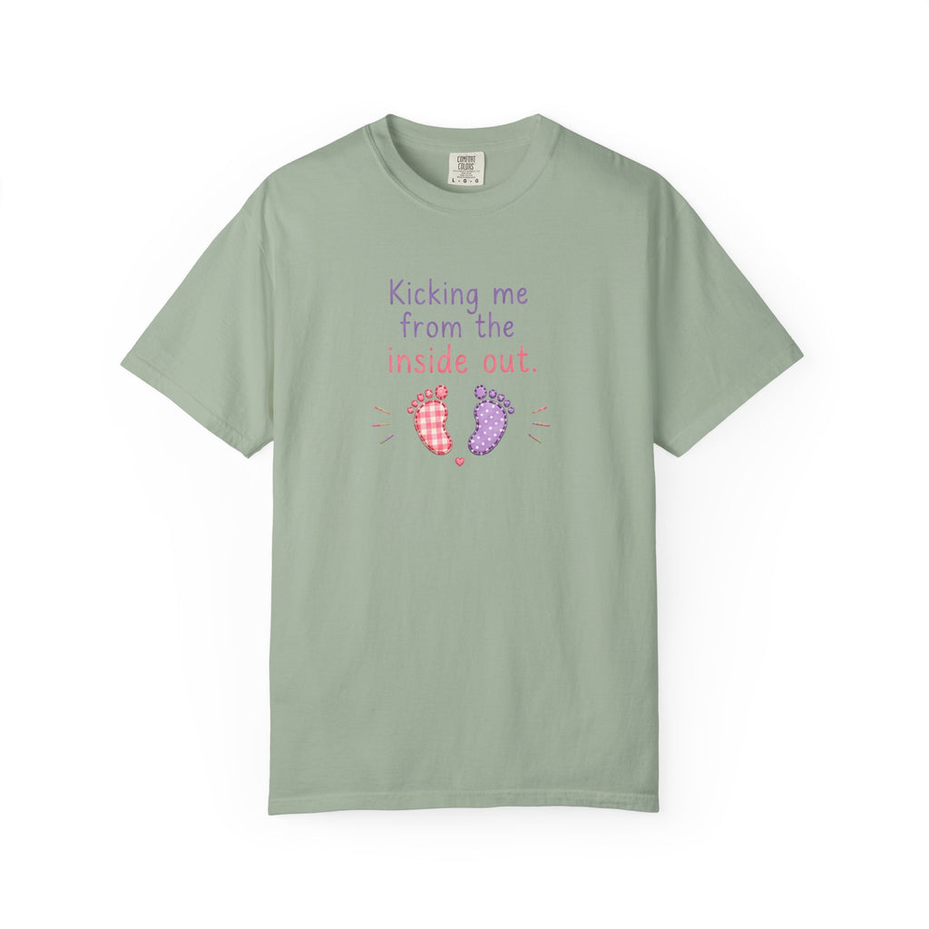 Pregnancy T-Shirt "Kicking Me From the Inside Out" — Cute Baby Footprint Maternity Tee