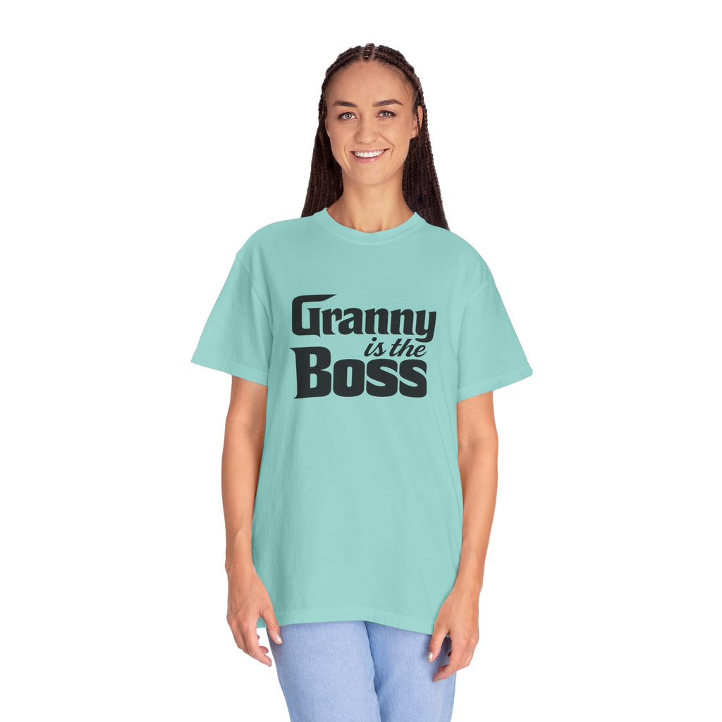 Granny Is the Boss T-Shirt – Funny Grandma Gift, Mother’s Day & Birthday Tee