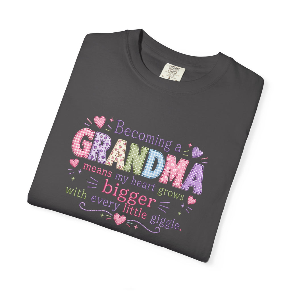 Grandma T-Shirt - "Becoming a Grandma Means My Heart Grows Bigger" - Cute Pastel New Grandma Gift