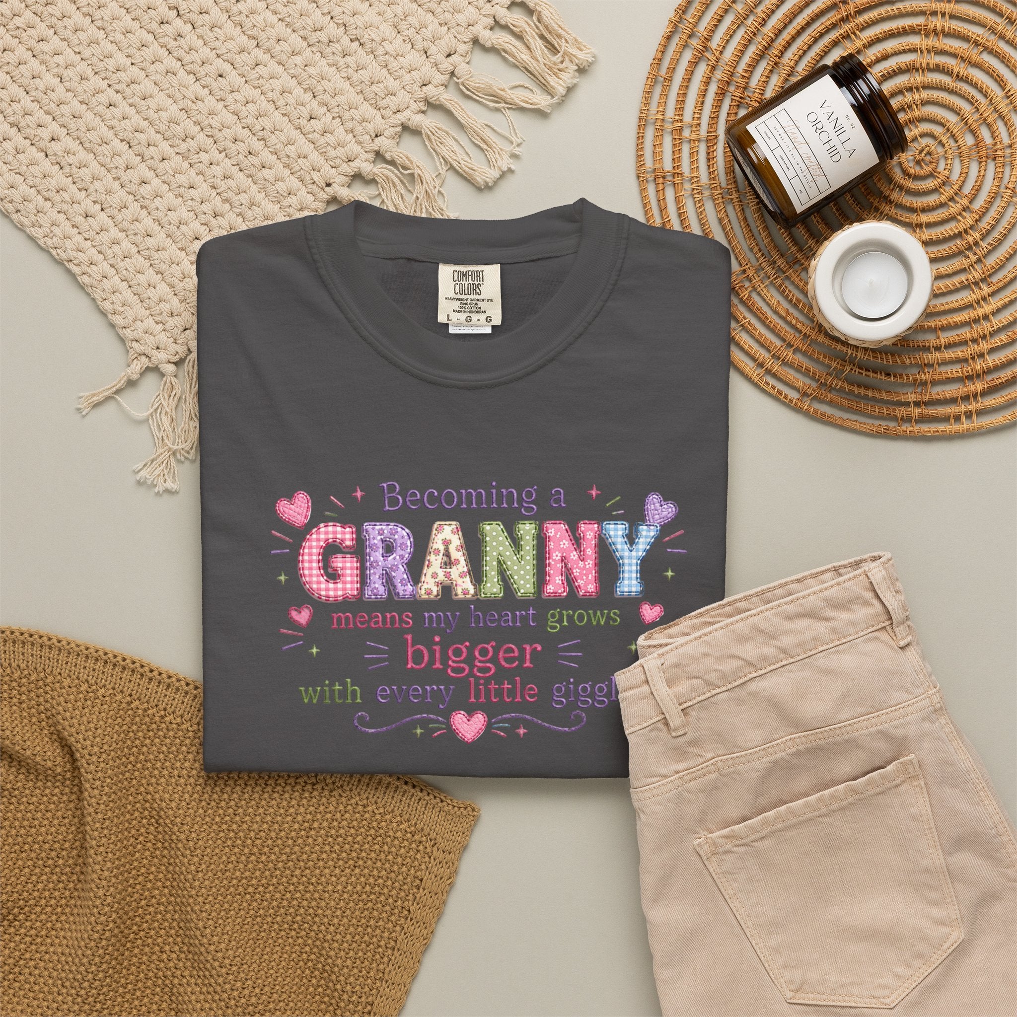 Becoming a Granny T-Shirt – Cute Grandma Shirt with "Becoming a Granny means my heart grows bigger with every little giggle" Design