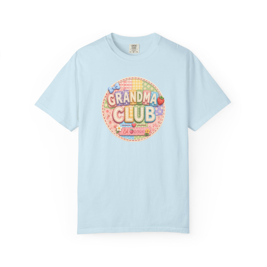Grandma Club T-Shirt — Cute Retro Floral Badge Tee for Grandmothers