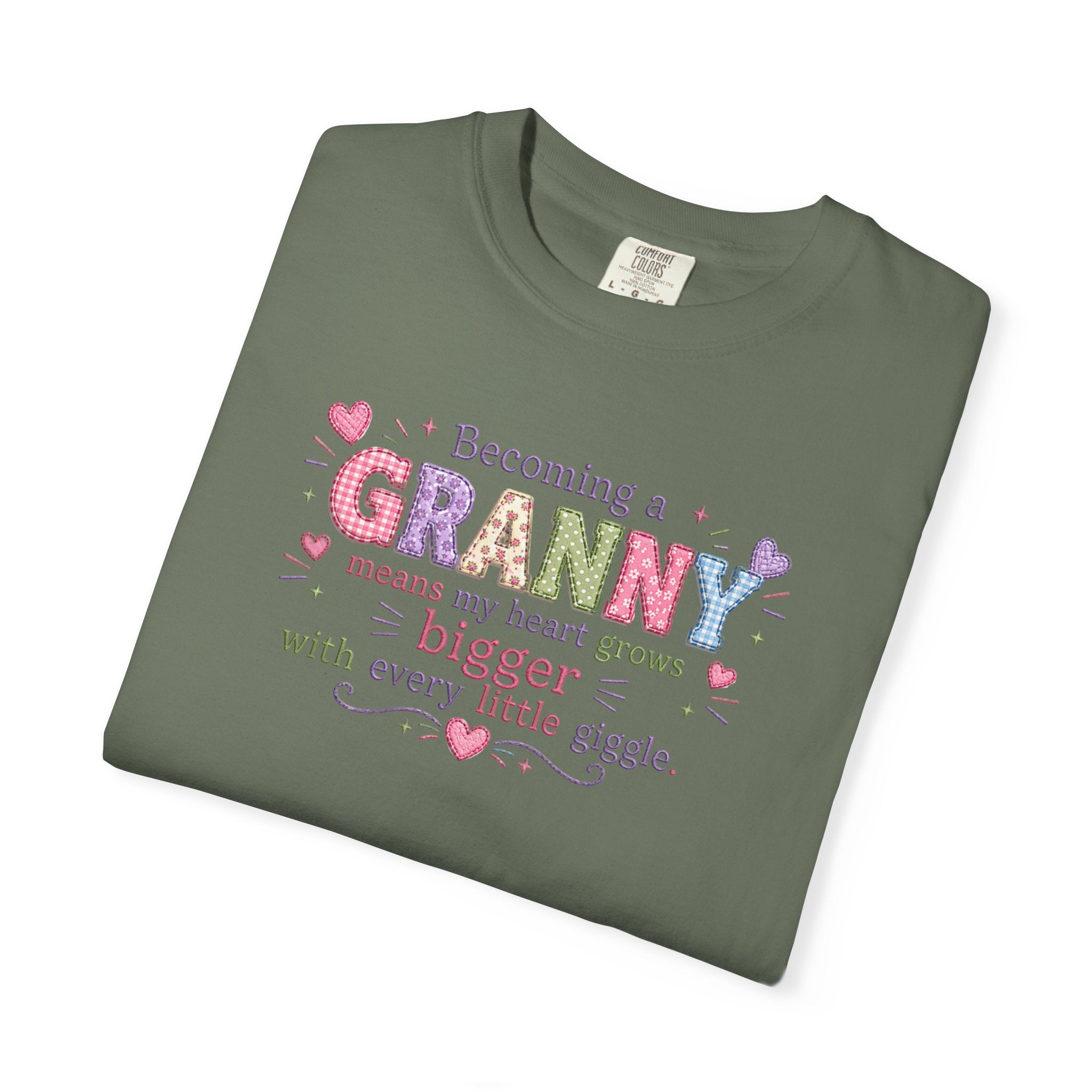 Becoming a Granny T-Shirt – Cute Grandma Shirt with "Becoming a Granny means my heart grows bigger with every little giggle" Design