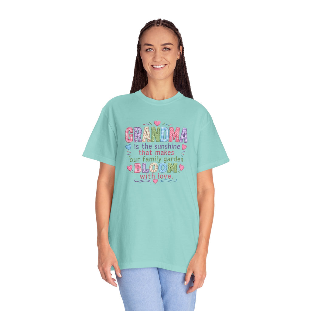 Grandma Is the Sunshine That Makes Our Family Garden Bloom T-Shirt