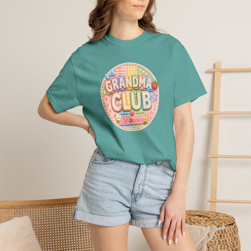Grandma Club T-Shirt — Cute Retro Floral Badge Tee for Grandmothers