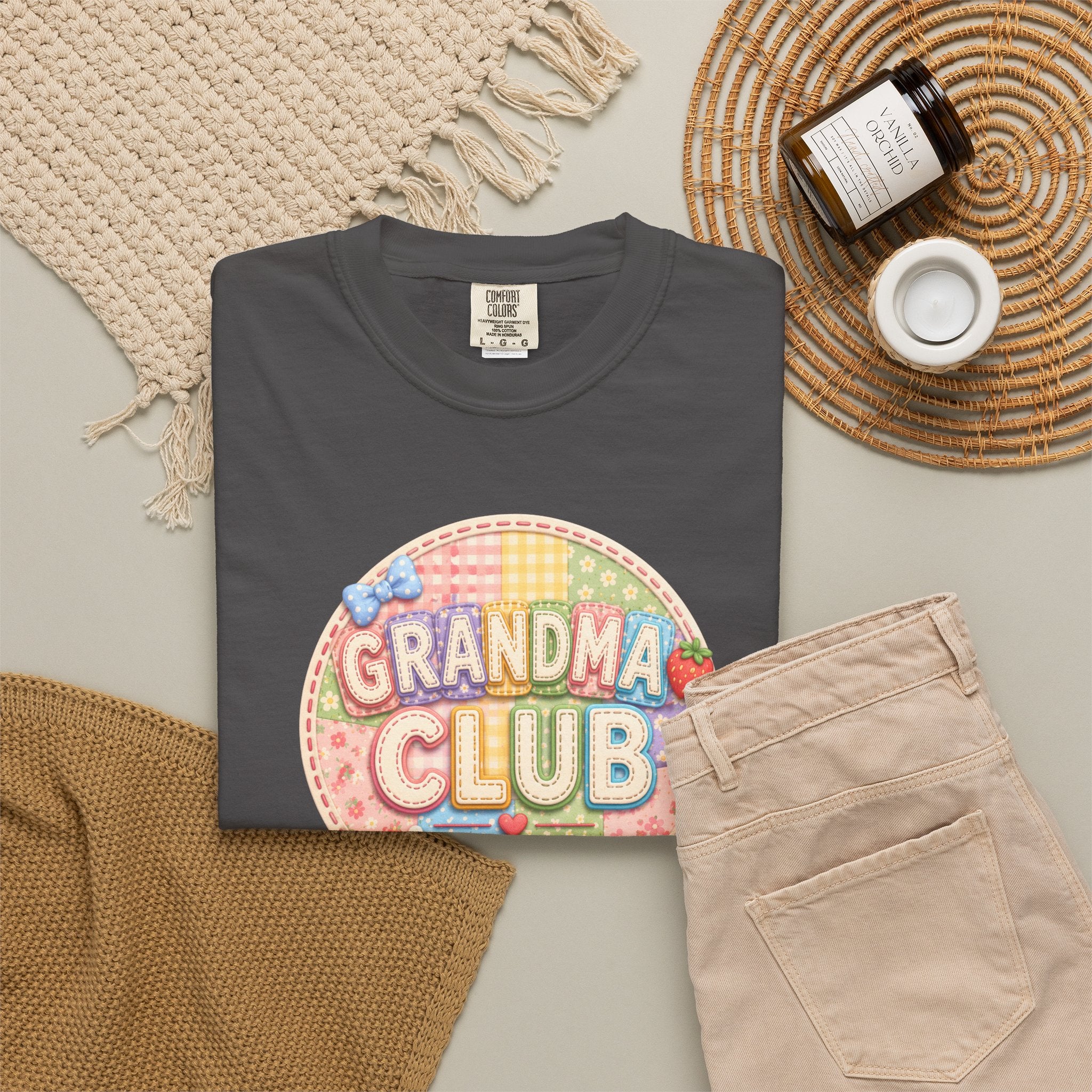 Grandma Club T-Shirt — Cute Retro Floral Badge Tee for Grandmothers