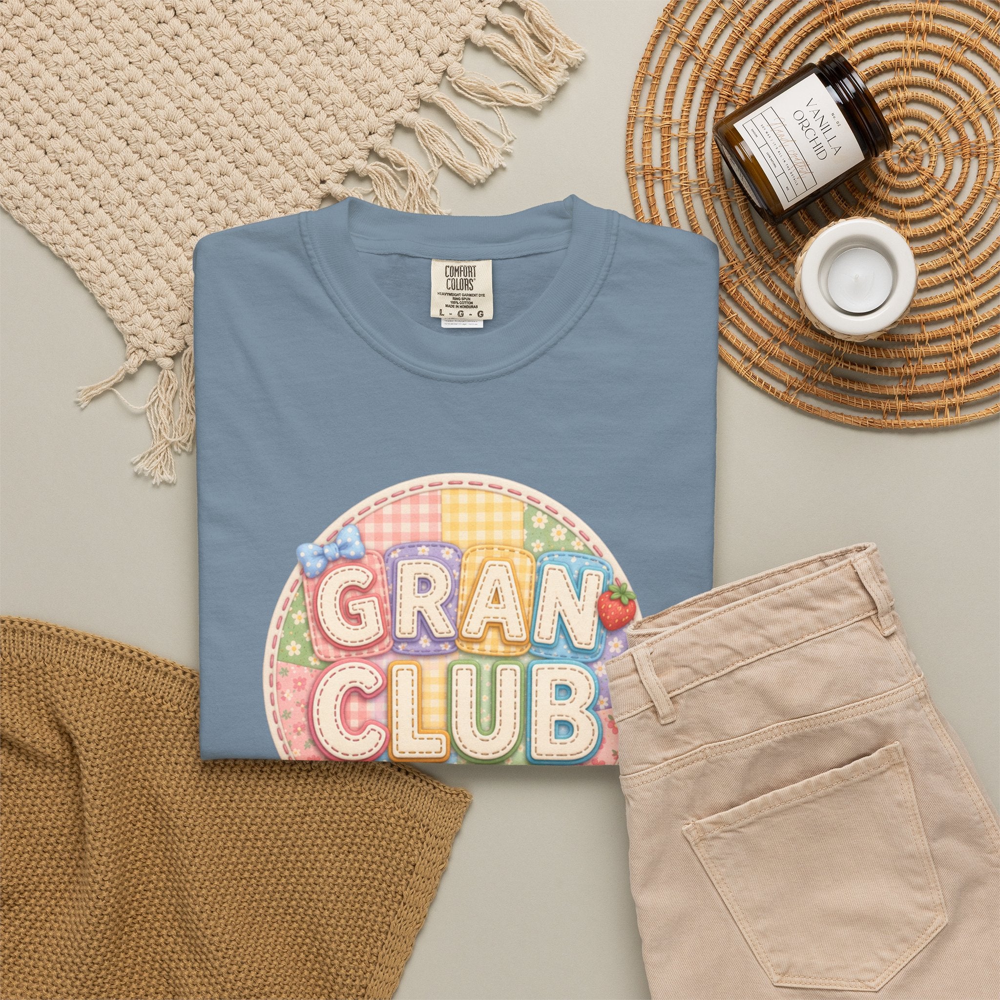 Gran Club Graphic T-Shirt — Retro Pastel Circle Design