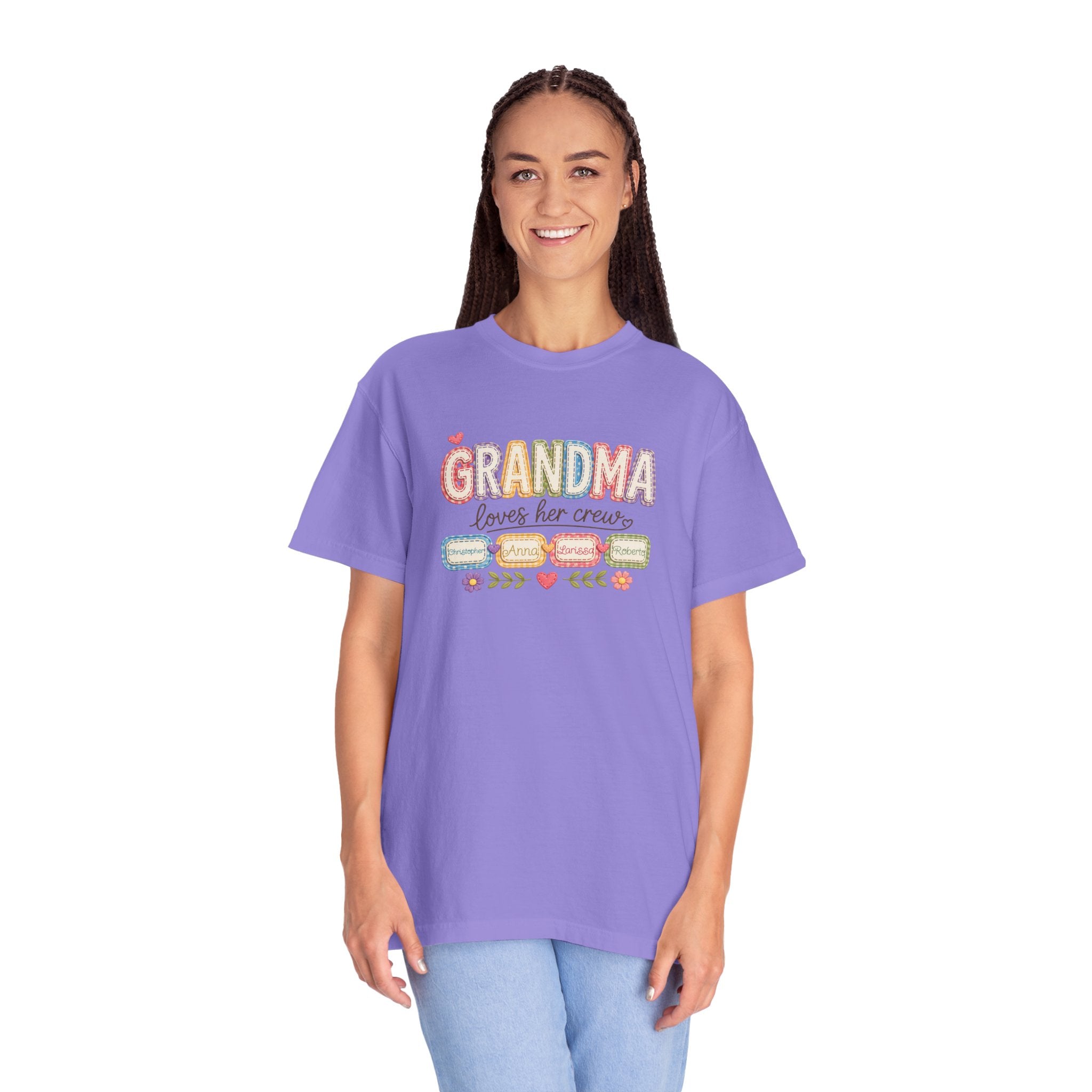Grandma Loves Her Crew T-Shirt – Cute Pastel Grandma Family Tee