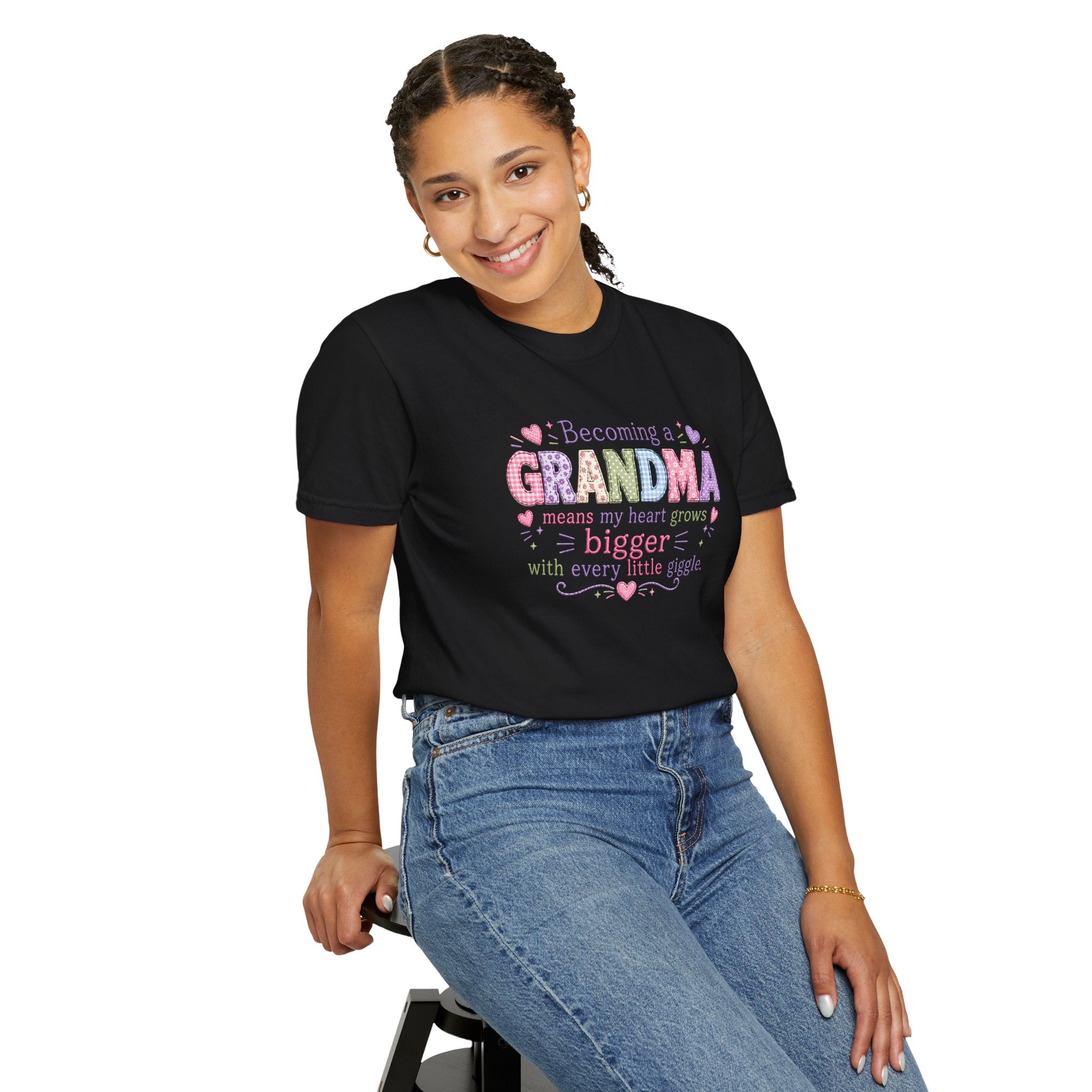 Grandma T-Shirt - "Becoming a Grandma Means My Heart Grows Bigger" - Cute Pastel New Grandma Gift