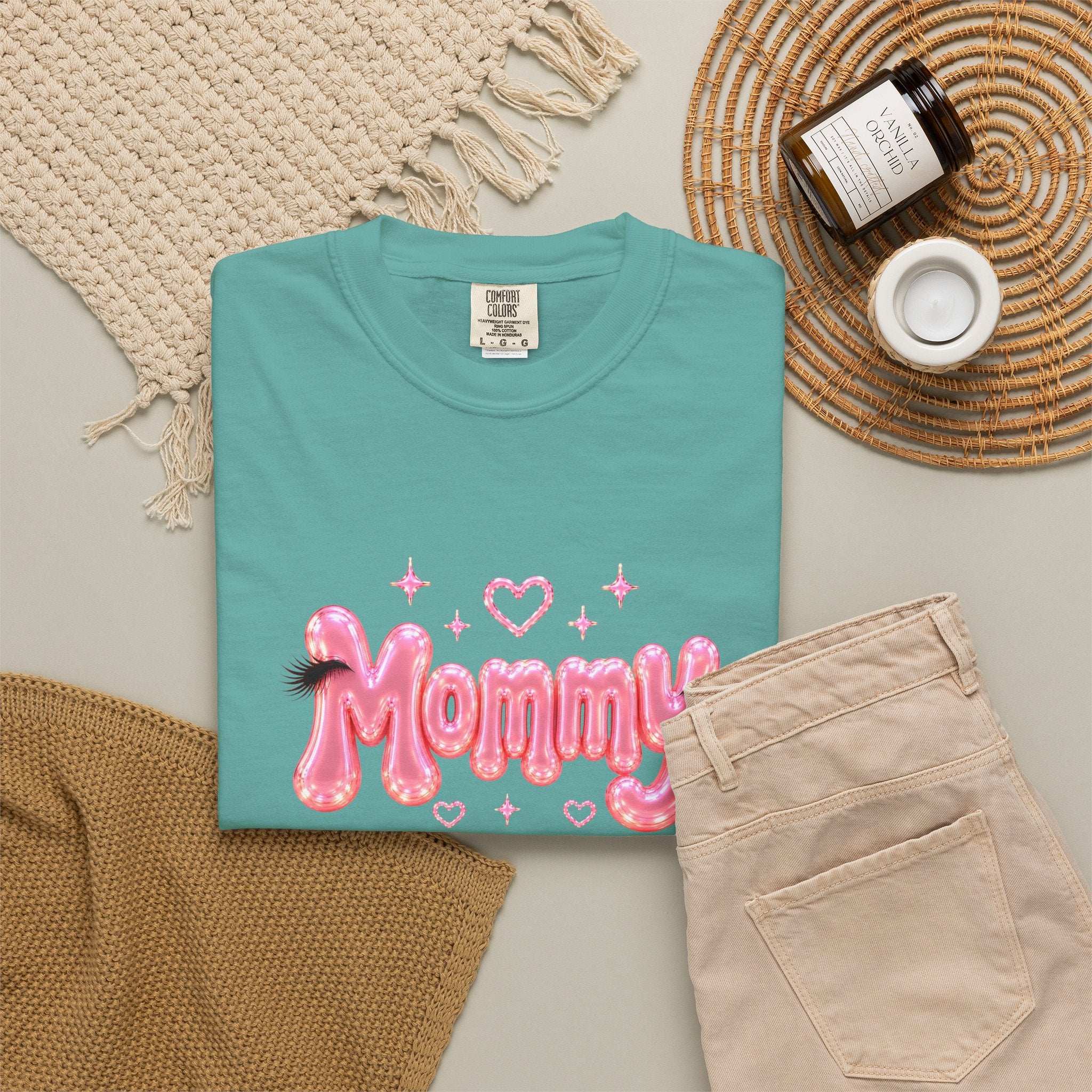 MOMMY Pink Balloon Eyelashes T-Shirt