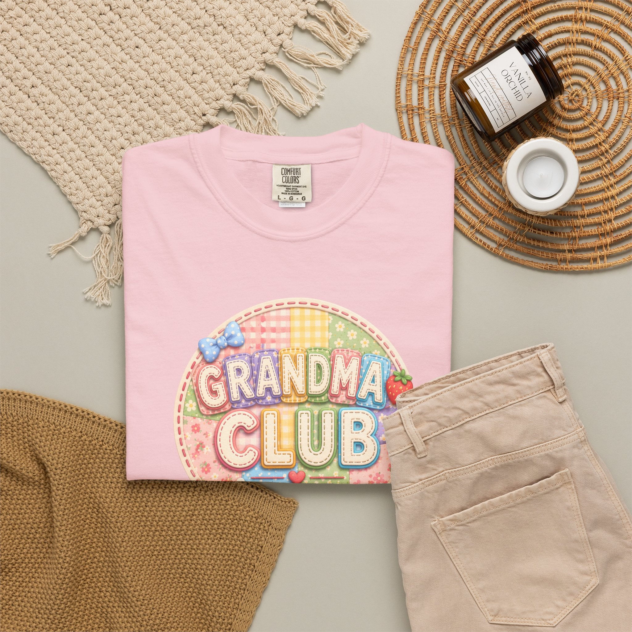 Grandma Club T-Shirt — Cute Retro Floral Badge Tee for Grandmothers