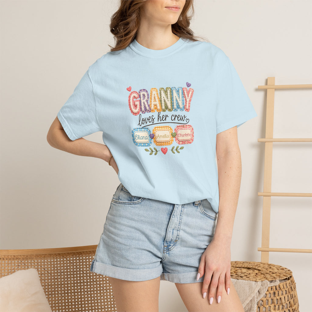 Granny Loves Her Crew T-Shirt – Cute Grandma Family Names Tee