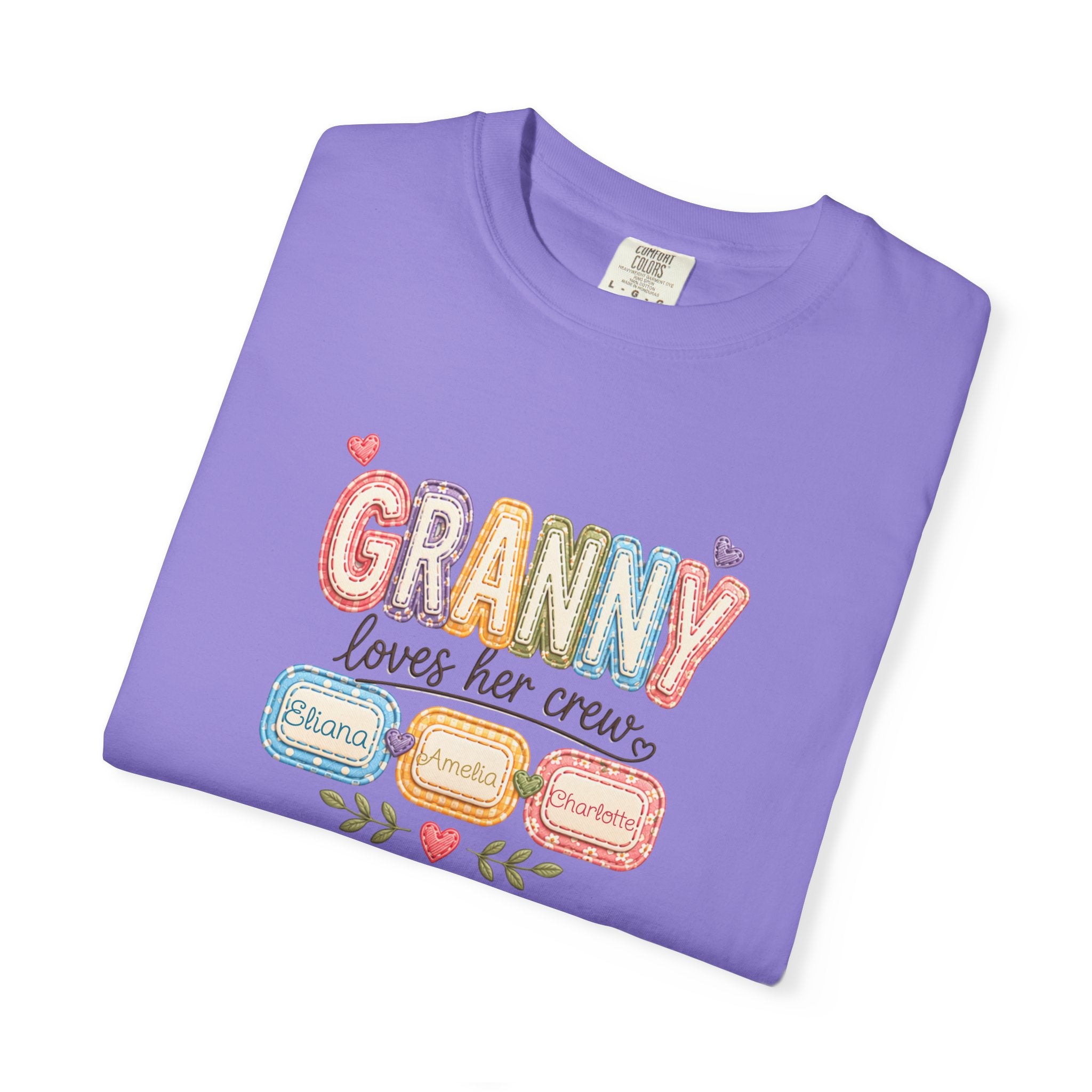 Granny Loves Her Crew T-Shirt – Cute Grandma Family Names Tee
