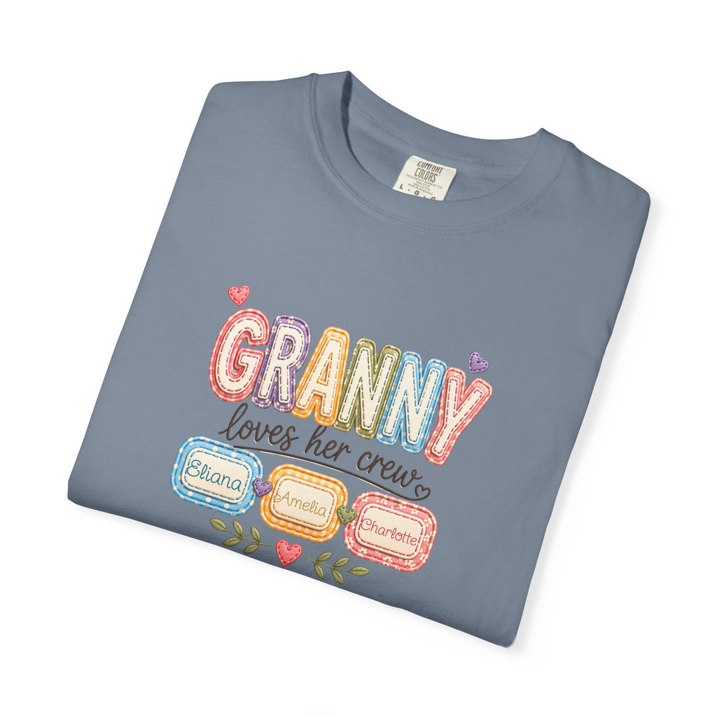 Granny Loves Her Crew T-Shirt – Cute Grandma Family Names Tee