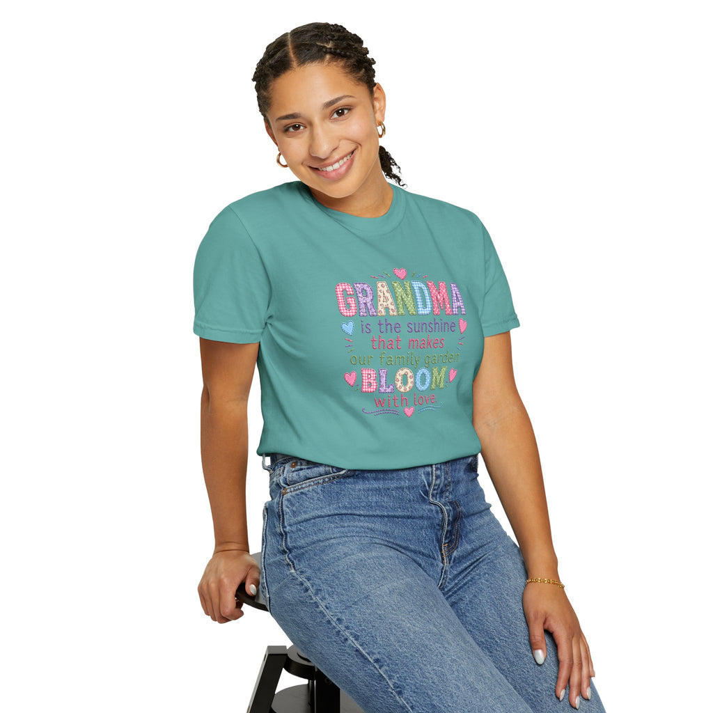 Grandma Is the Sunshine That Makes Our Family Garden Bloom T-Shirt