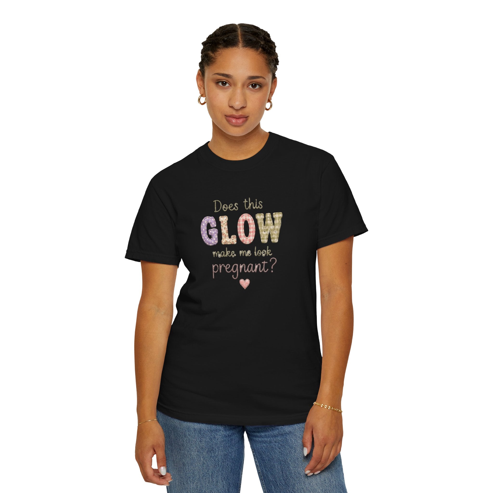 Does This Glow Make Me Look Pregnant? Graphic T-Shirt — Cute Pregnancy Announcement Tee