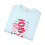 MOM — Mend Everything Kiss Print T-Shirt