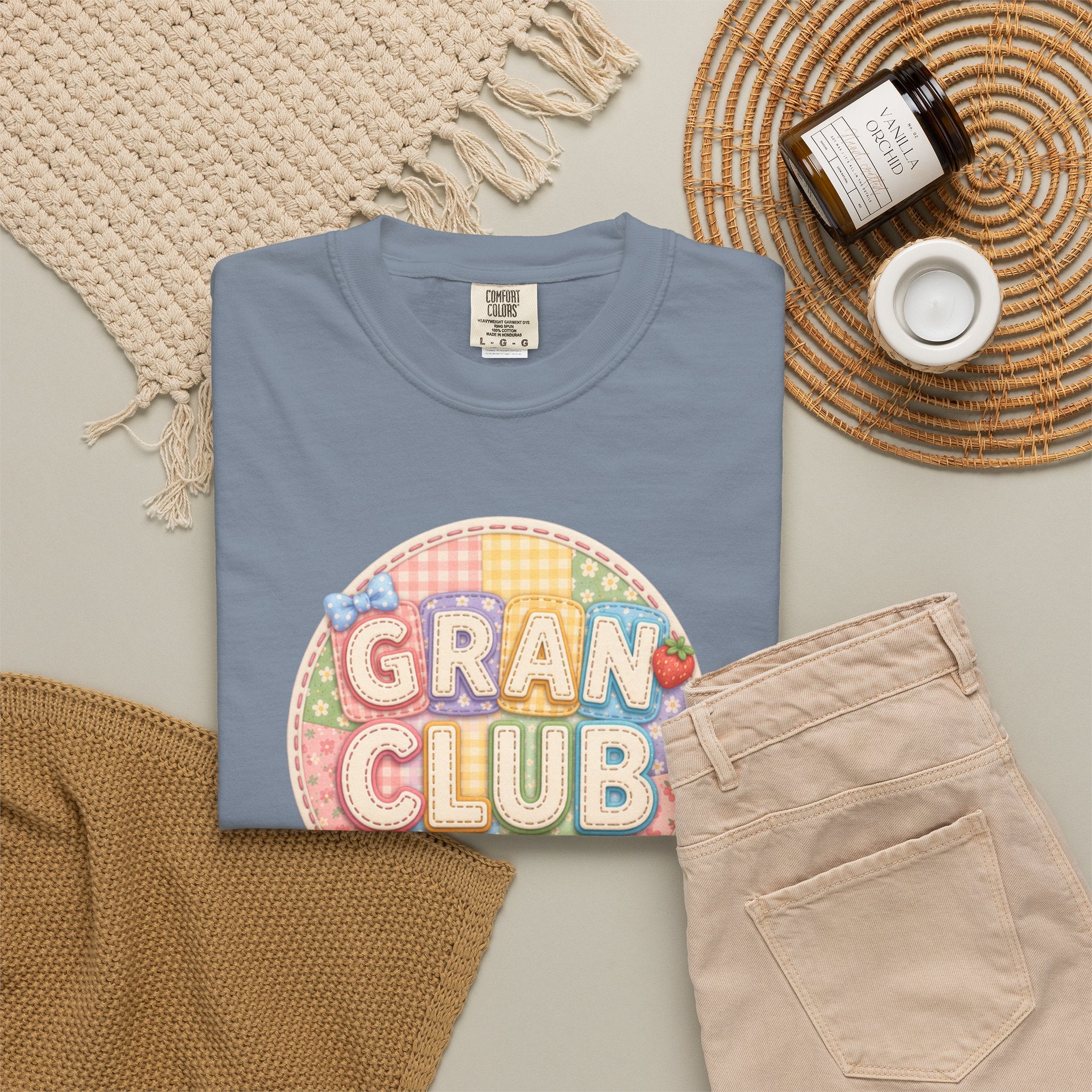 Gran Club Graphic T-Shirt — Retro Pastel Circle Design