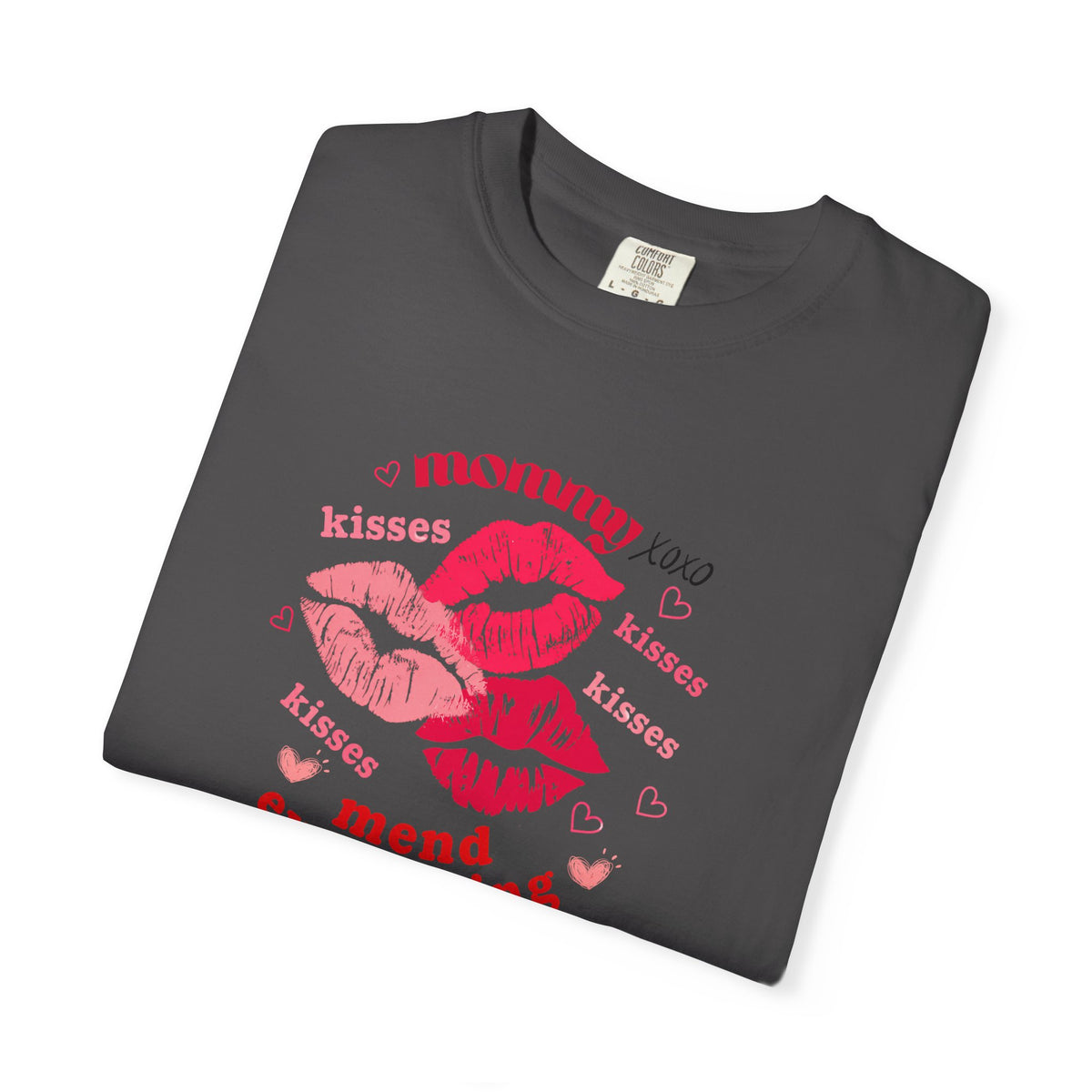 MOMMY — Mend Everything Kiss Print T-Shirt