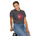 MUM — Mend Everything Kiss Print T-Shirt