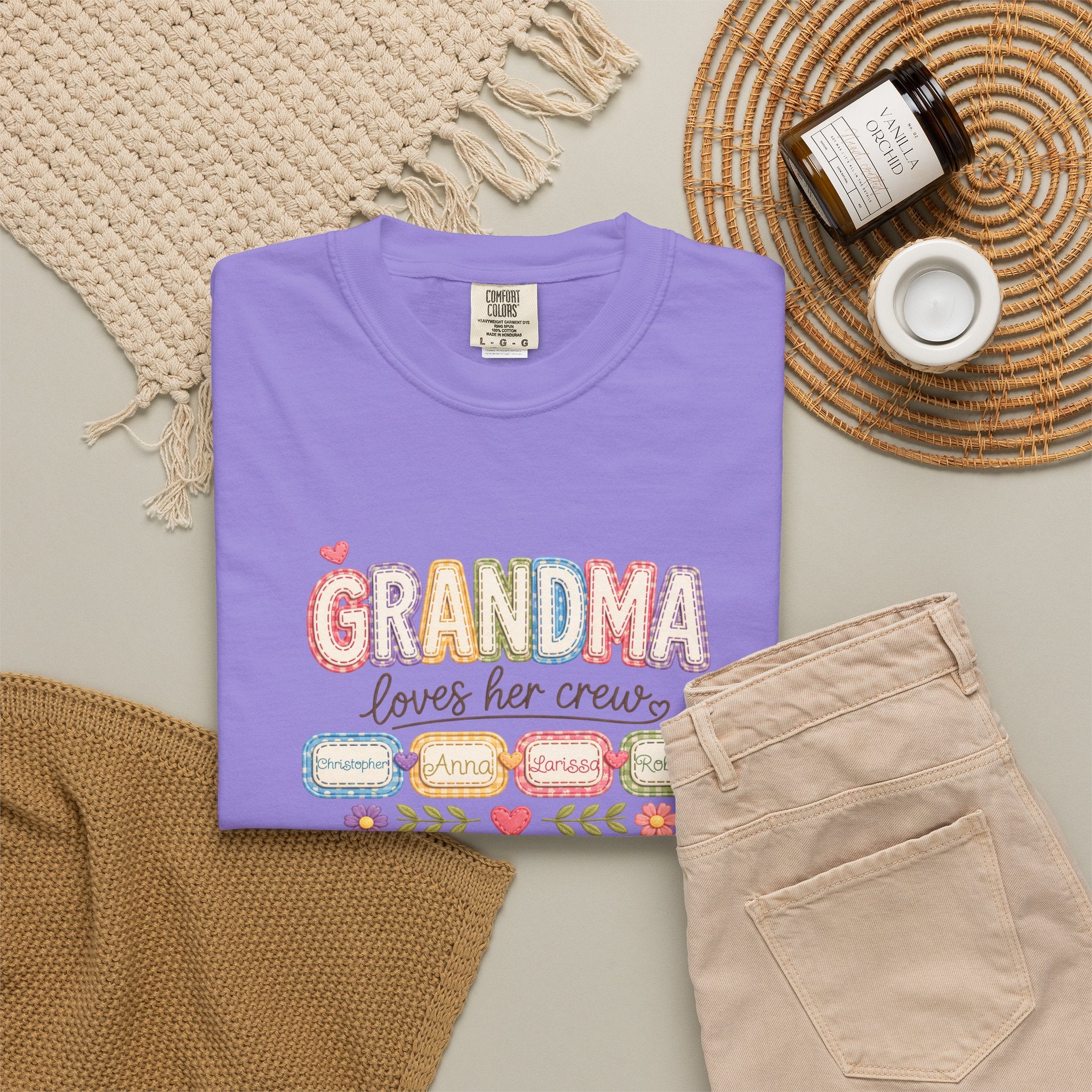 Grandma Loves Her Crew T-Shirt – Cute Pastel Grandma Family Tee