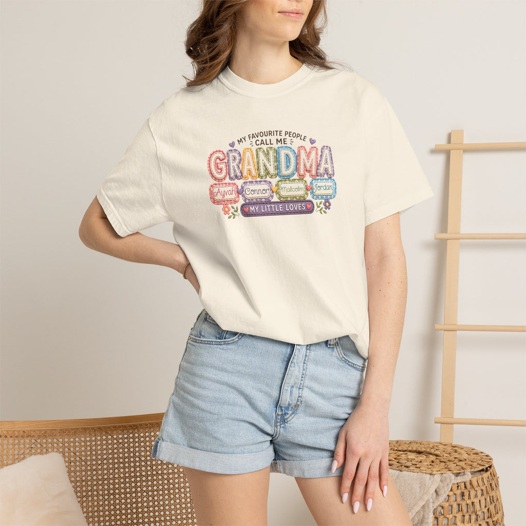Grandma T-Shirt - My Favorite People Call Me Grandma (Cute Floral Retro Design)