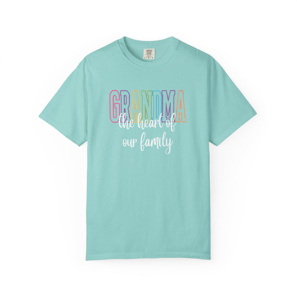 Grandma 'the heart of our family' T-Shirt