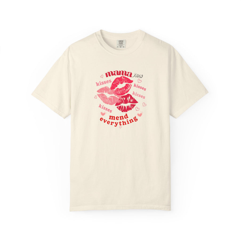 MAMA — Mend Everything Kiss Print T-Shirt
