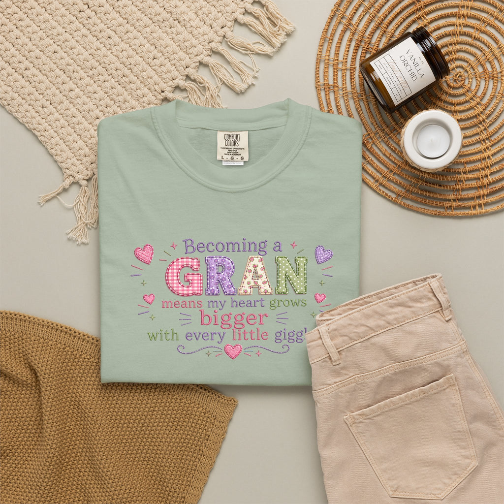 Heartfelt Gran T-Shirt - Becoming a Gran Means My Heart Grows Bigger
