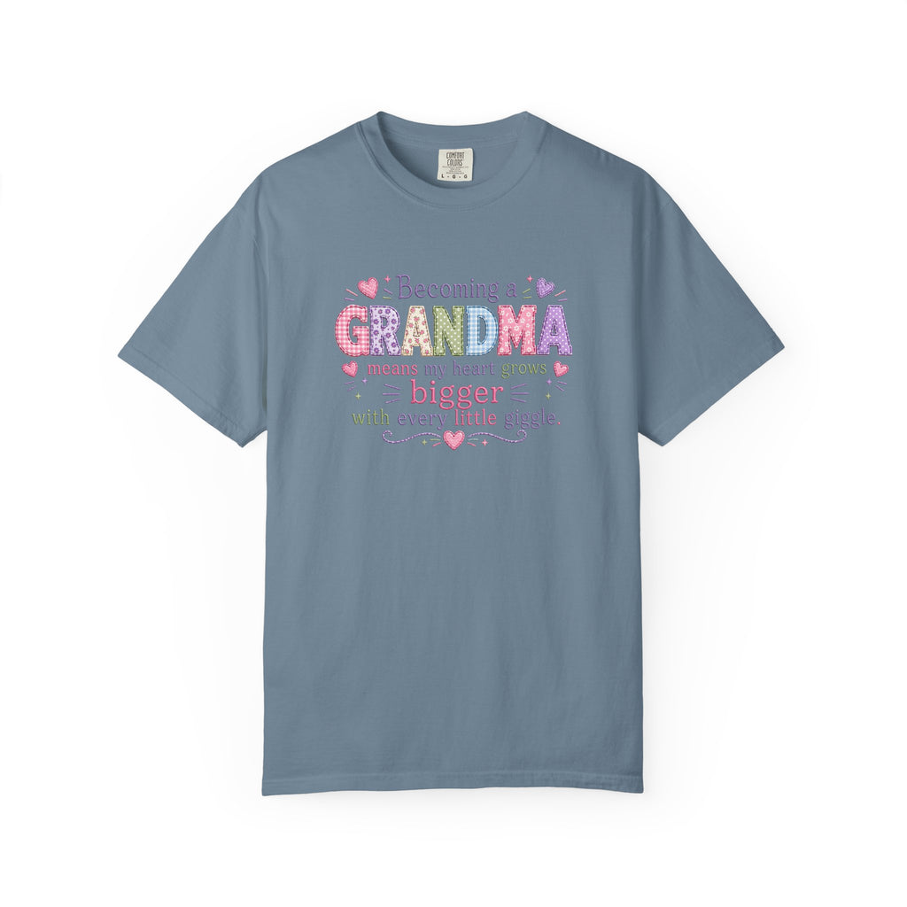 Grandma T-Shirt - "Becoming a Grandma Means My Heart Grows Bigger" - Cute Pastel New Grandma Gift