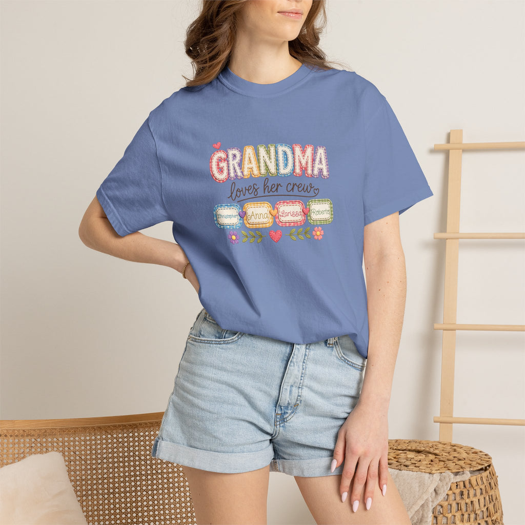 Grandma Loves Her Crew T-Shirt – Cute Pastel Grandma Family Tee