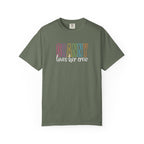 Grandma Loves Her Crew T‑Shirt — Pastel Family Grandma Tee