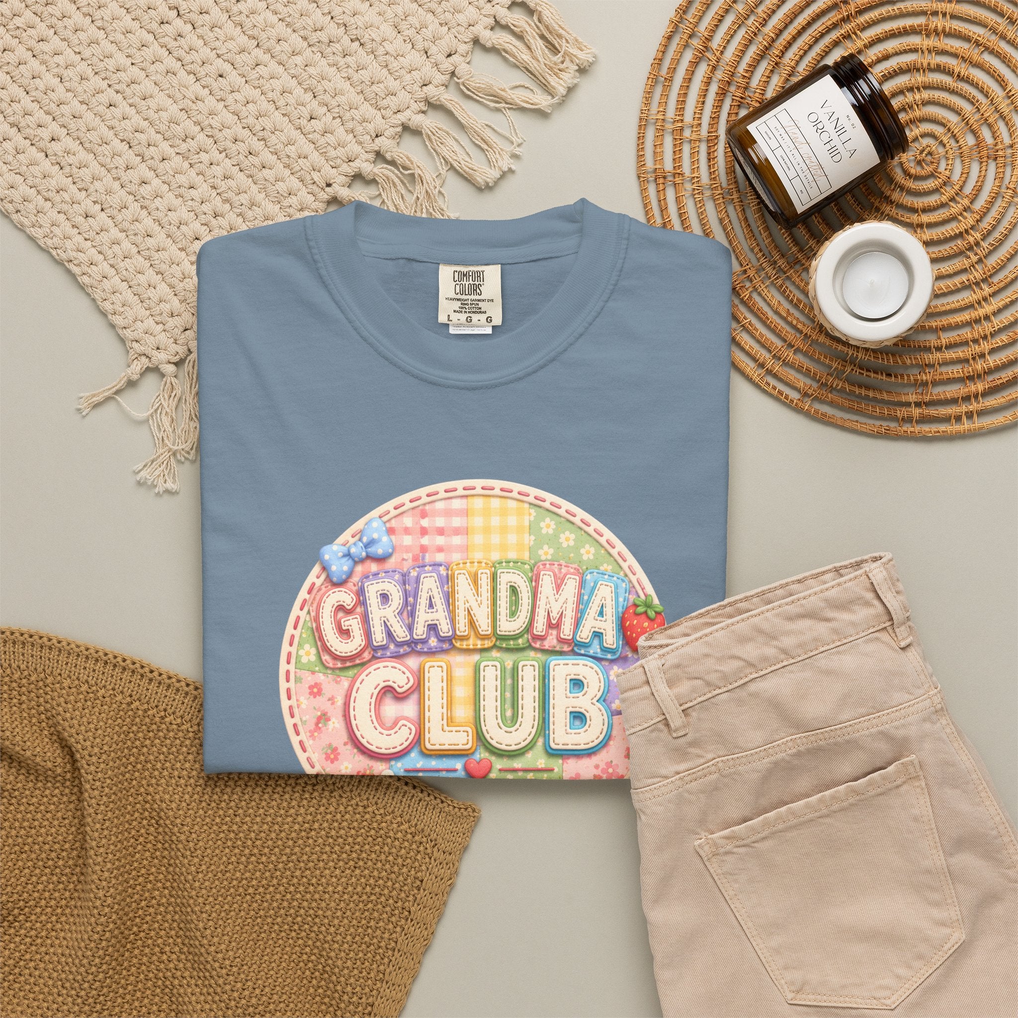 Grandma Club T-Shirt — Cute Retro Floral Badge Tee for Grandmothers