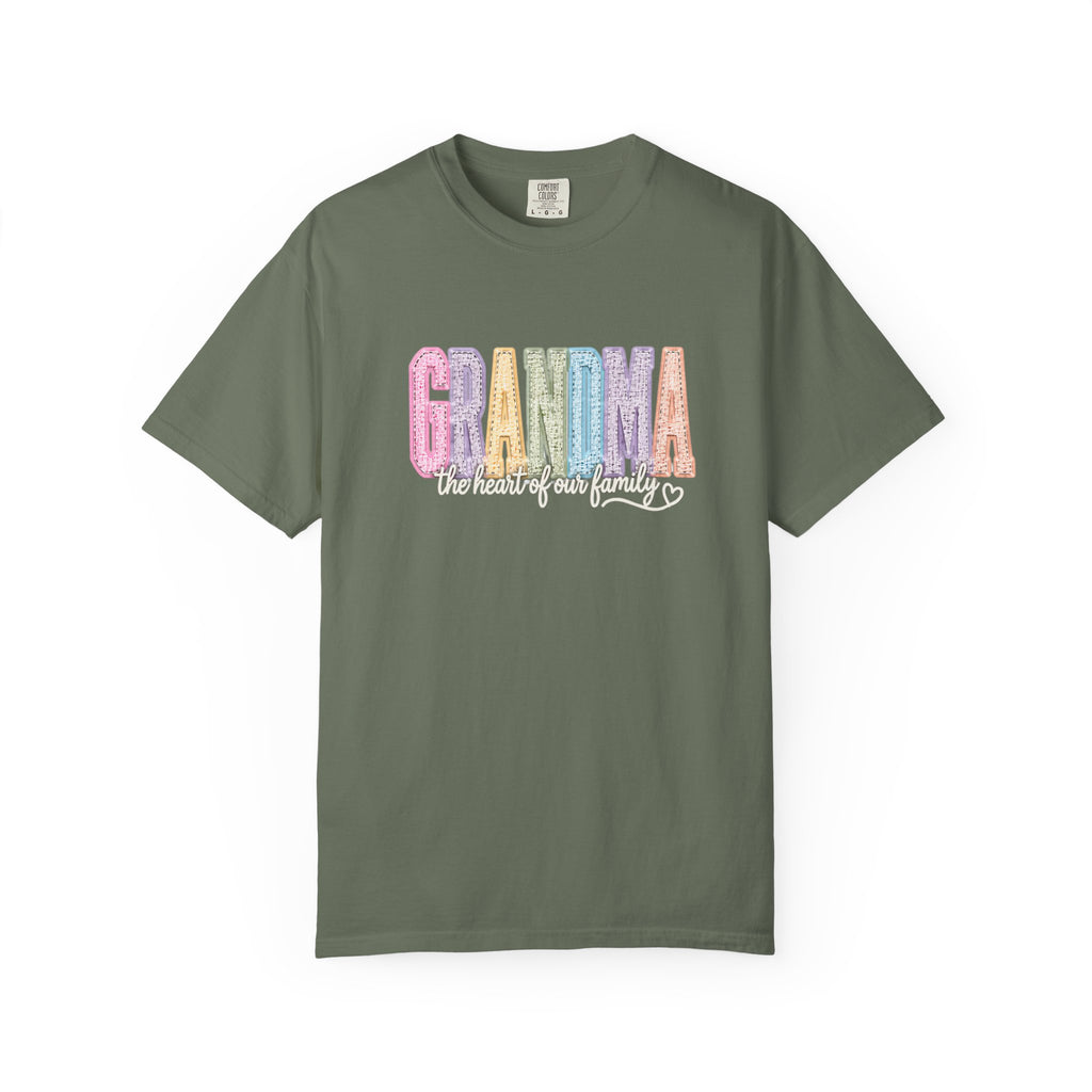 Grandma Floral Graphic T-Shirt — "Grandma, the heart of our family" Gift Tee