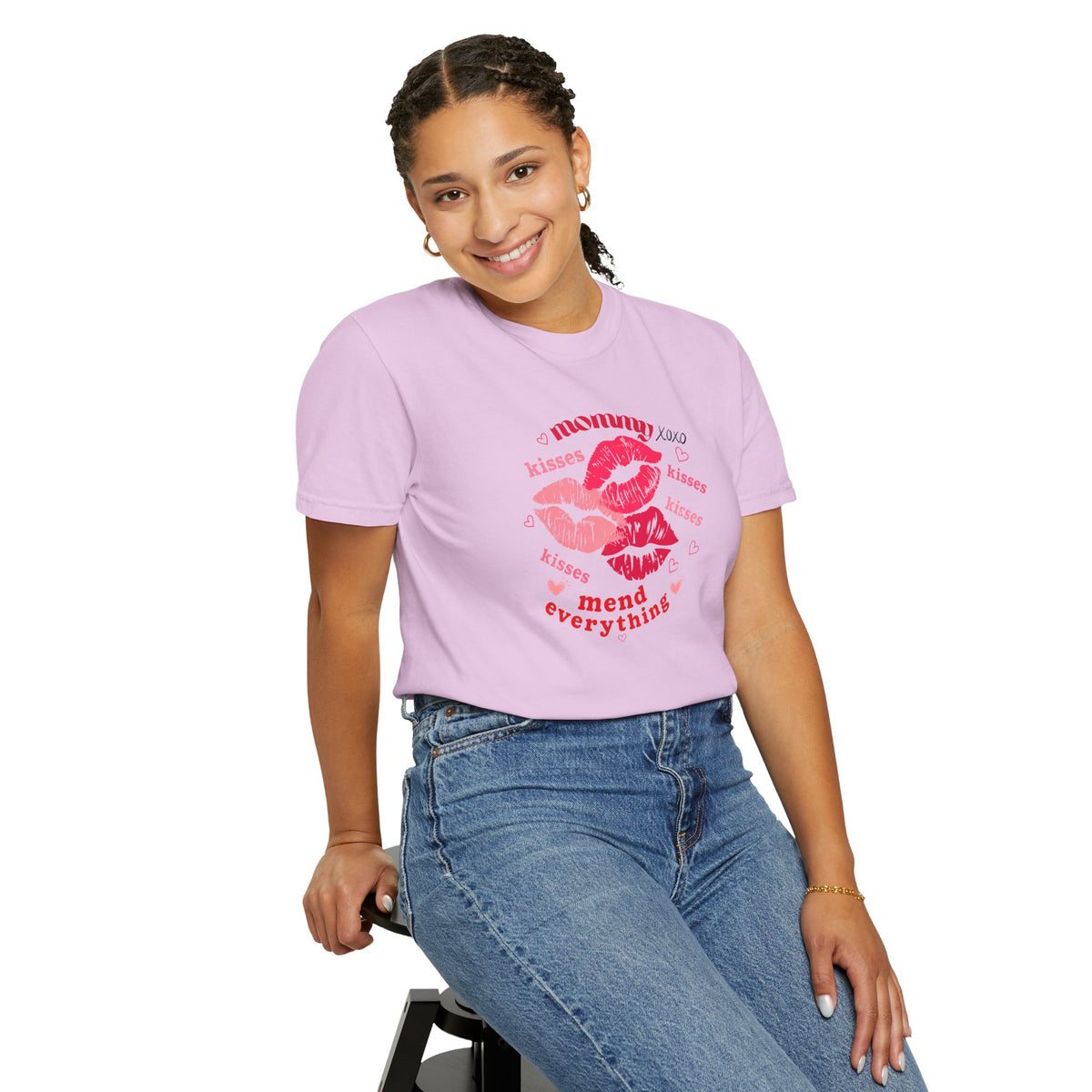 MOMMY — Mend Everything Kiss Print T-Shirt