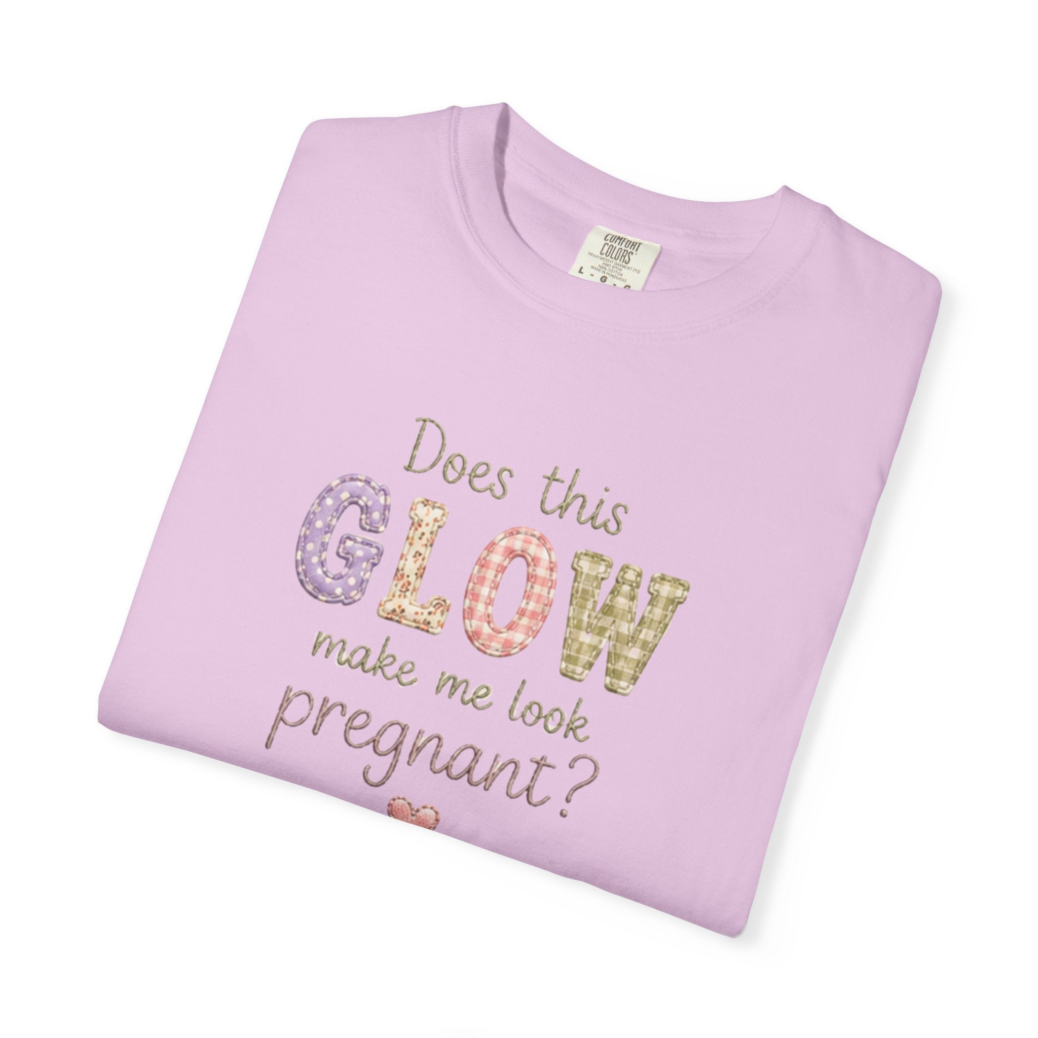 Does This Glow Make Me Look Pregnant? Graphic T-Shirt — Cute Pregnancy Announcement Tee