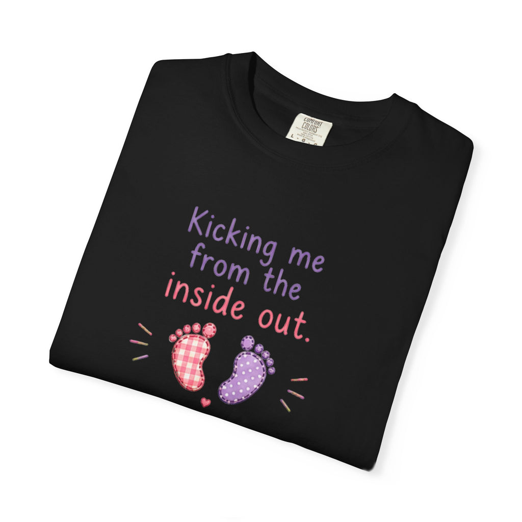 Pregnancy T-Shirt "Kicking Me From the Inside Out" — Cute Baby Footprint Maternity Tee