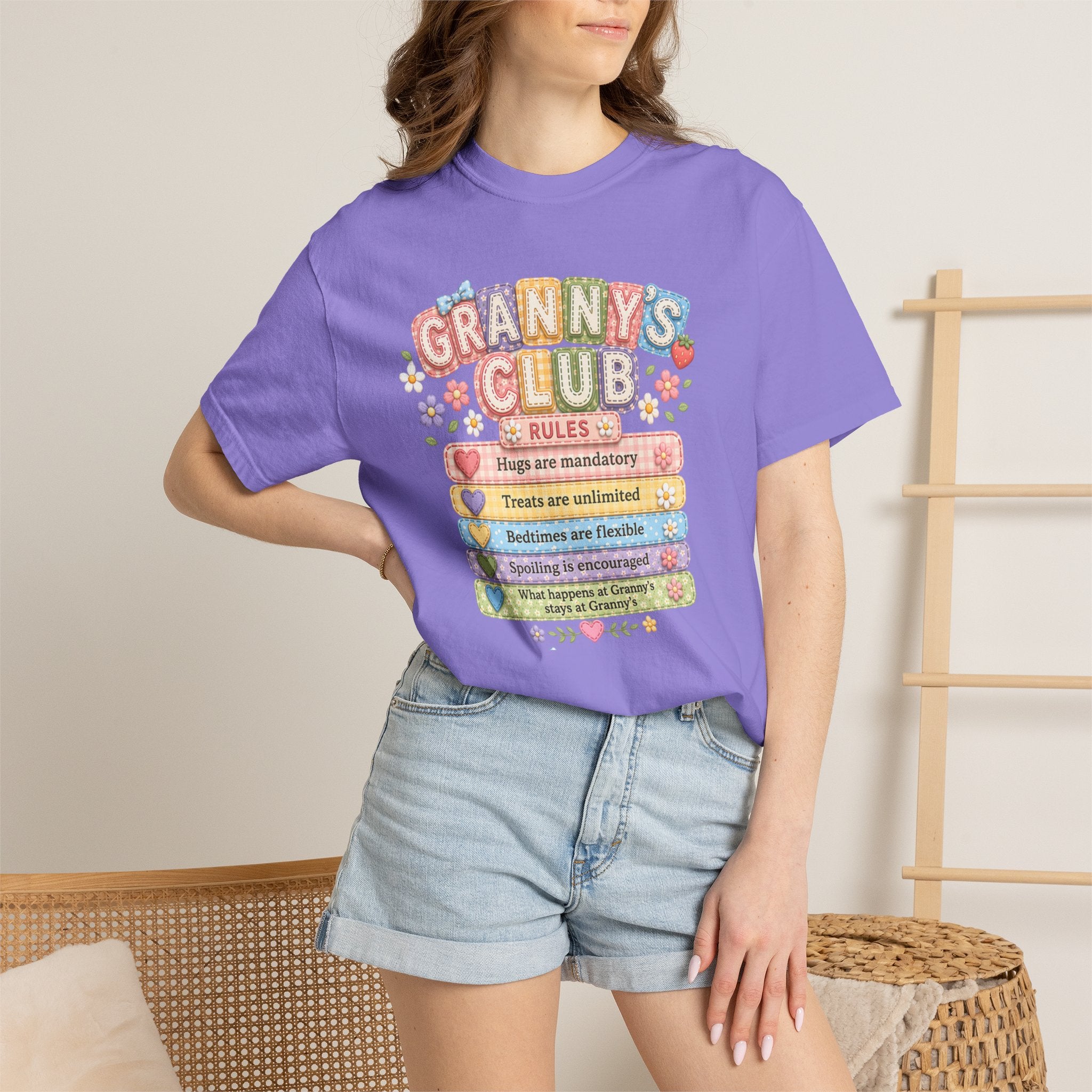 Granny's Club T‑Shirt – Cute Pastel 'Granny's Club' Rules Graphic Tee for Grandmothers