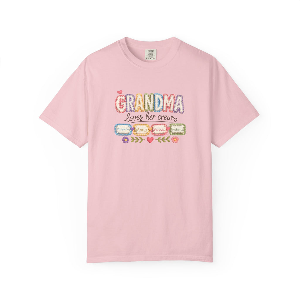 Grandma Loves Her Crew T-Shirt – Cute Pastel Grandma Family Tee