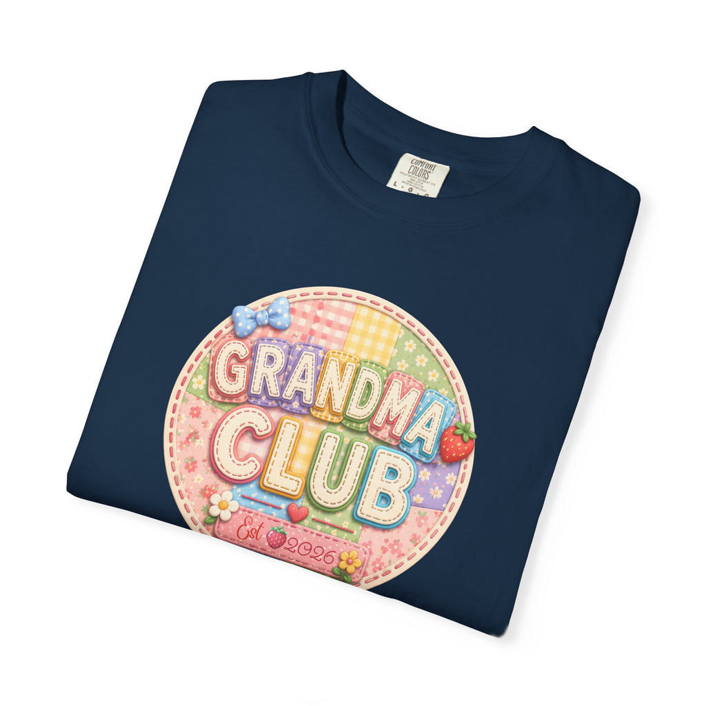 Grandma Club T-Shirt — Cute Retro Floral Badge Tee for Grandmothers