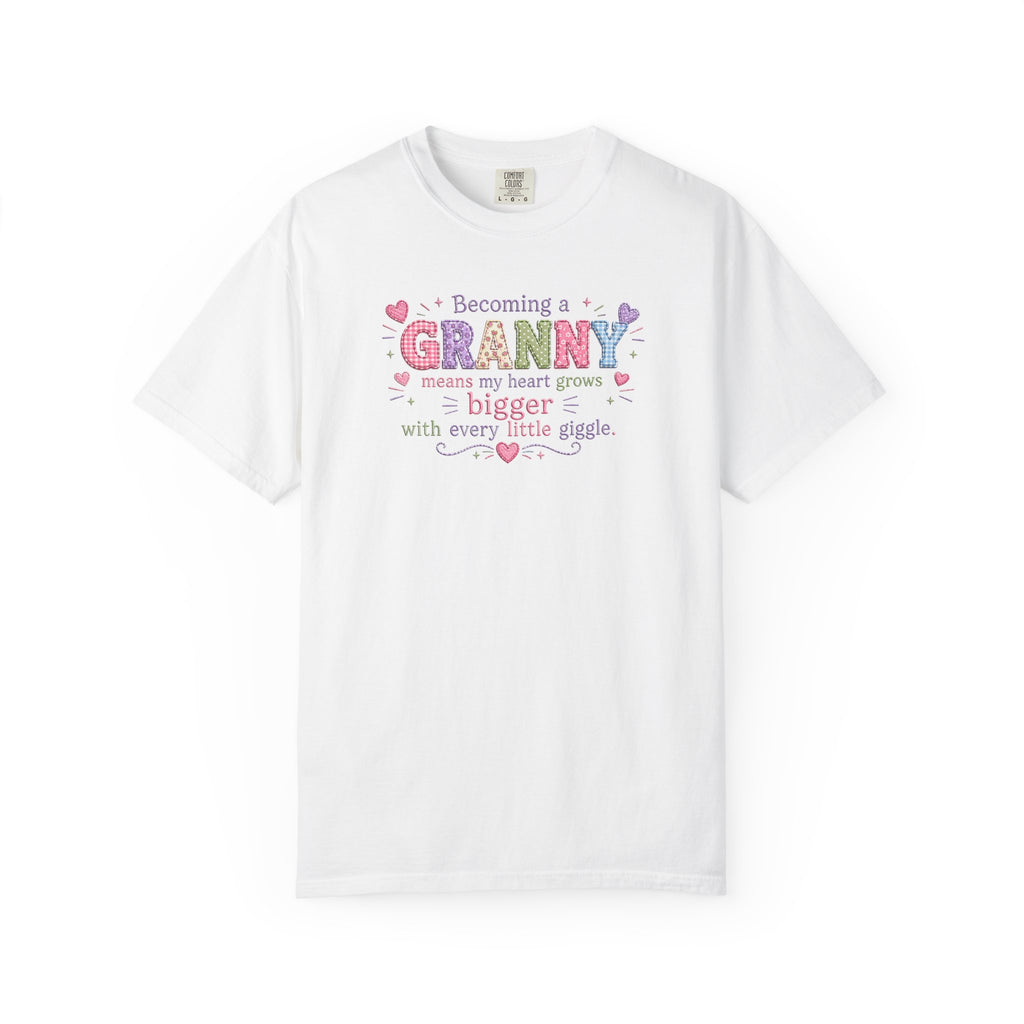 Becoming a Granny T-Shirt – Cute Grandma Shirt with "Becoming a Granny means my heart grows bigger with every little giggle" Design