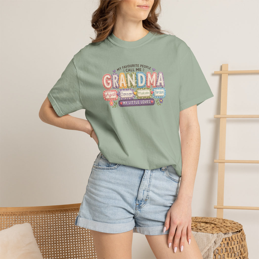 Grandma T-Shirt - My Favorite People Call Me Grandma (Cute Floral Retro Design)