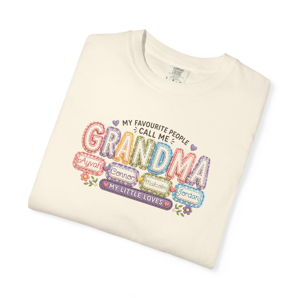 Grandma T-Shirt - My Favorite People Call Me Grandma (Cute Floral Retro Design)