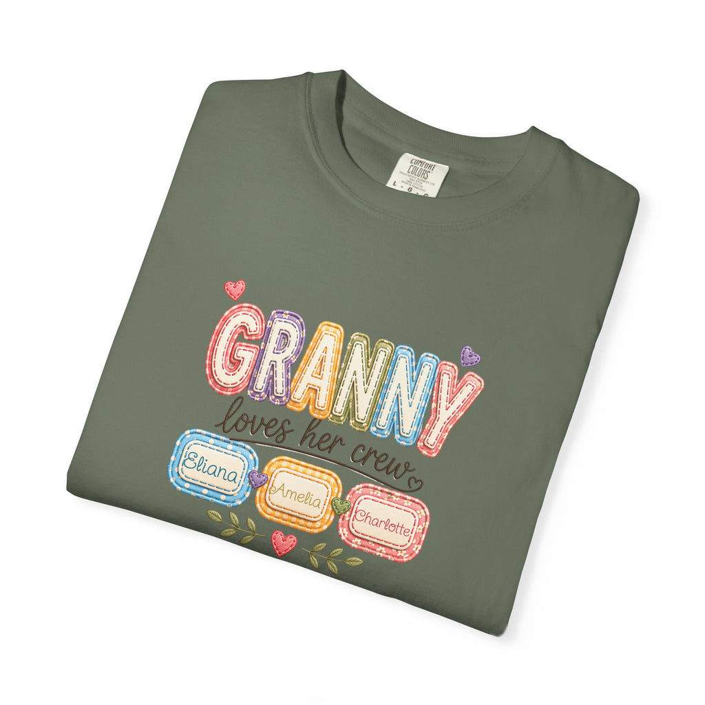 Granny Loves Her Crew T-Shirt – Cute Grandma Family Names Tee