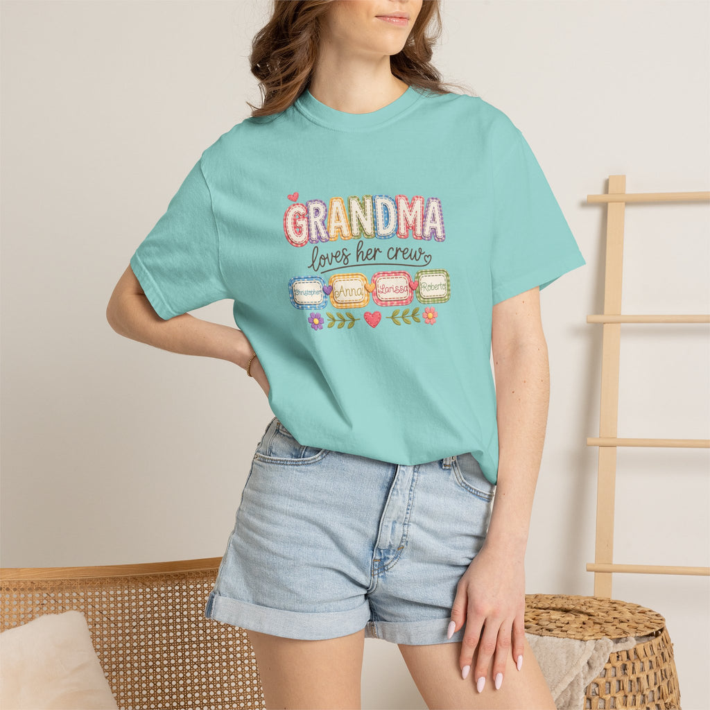 Grandma Loves Her Crew T-Shirt – Cute Pastel Grandma Family Tee