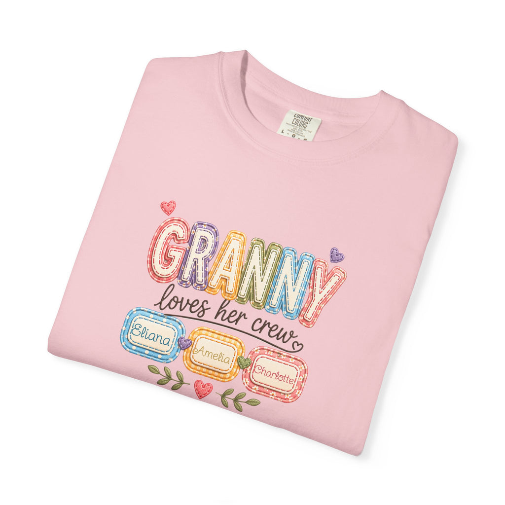Granny Loves Her Crew T-Shirt – Cute Grandma Family Names Tee