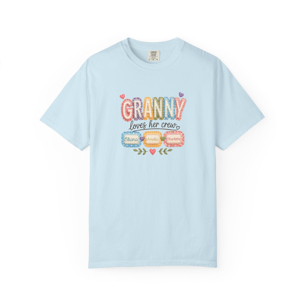 Granny Loves Her Crew T-Shirt – Cute Grandma Family Names Tee
